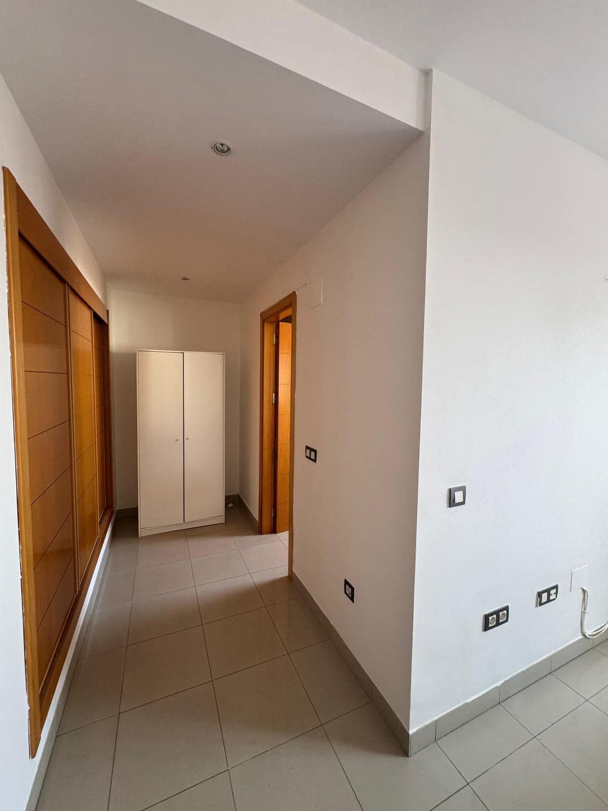 Drie-slaapkamer stadswoning in El Paraiso in El Paraiso - foto 12