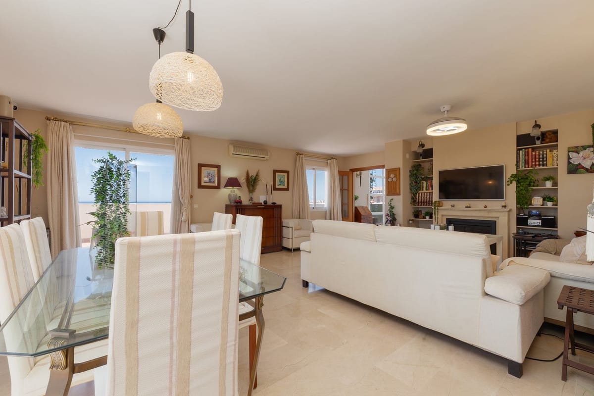 3 bedroom Apartment in Estepona in Estepona - foto 5