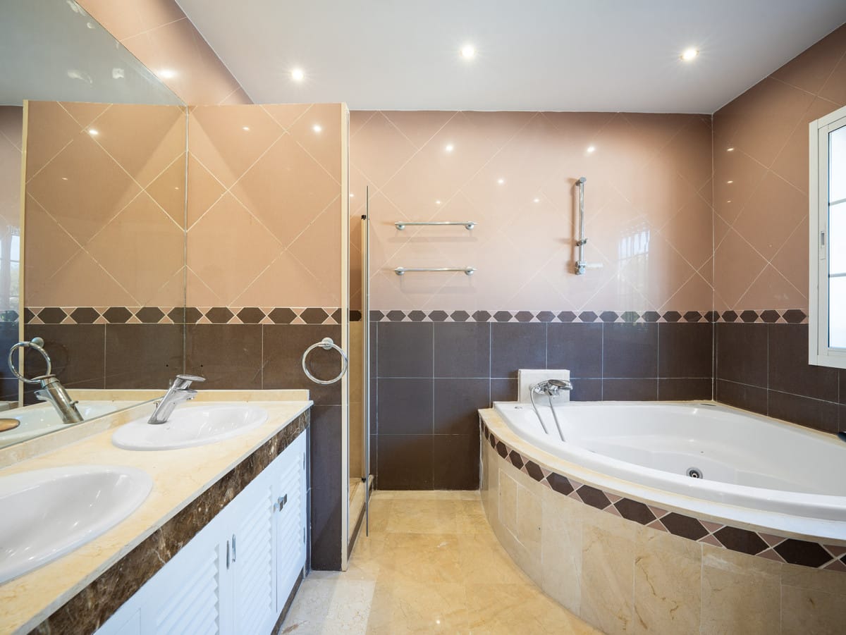 Villa met 4 slaapkamers in Nueva Andalucía in Nueva Andalucía - foto 18