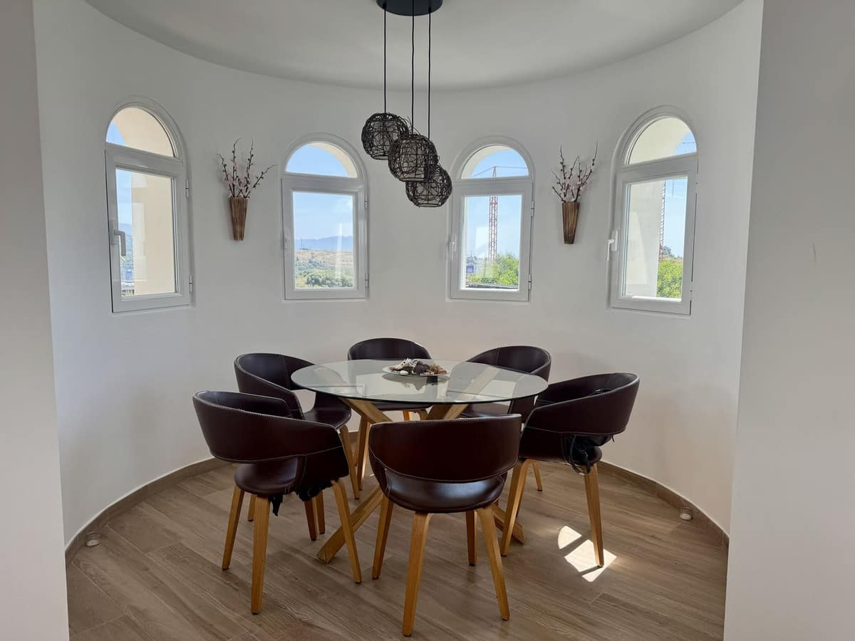 4-slaapkamer villa met zeezicht in Estepona in Estepona - foto 12