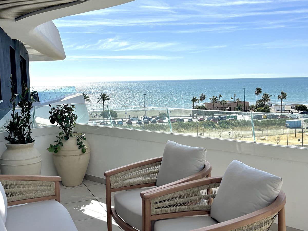 2 bedroom Apartment in Torremolinos in Torremolinos - foto 3