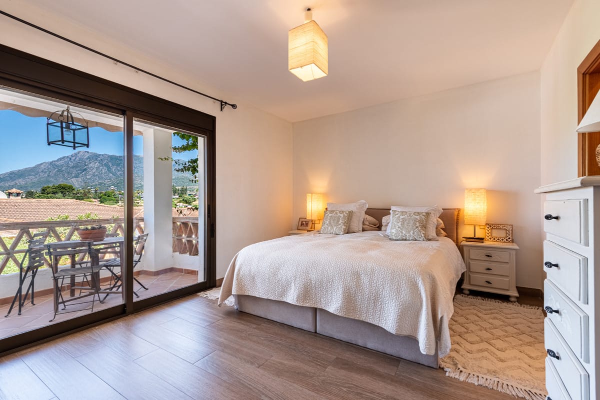 Vrijstaande villa in Marbella (Real Panorama) met zeezicht, 5 slaapkamers en 7 minuten lopen naar het strand in Marbella - foto 10