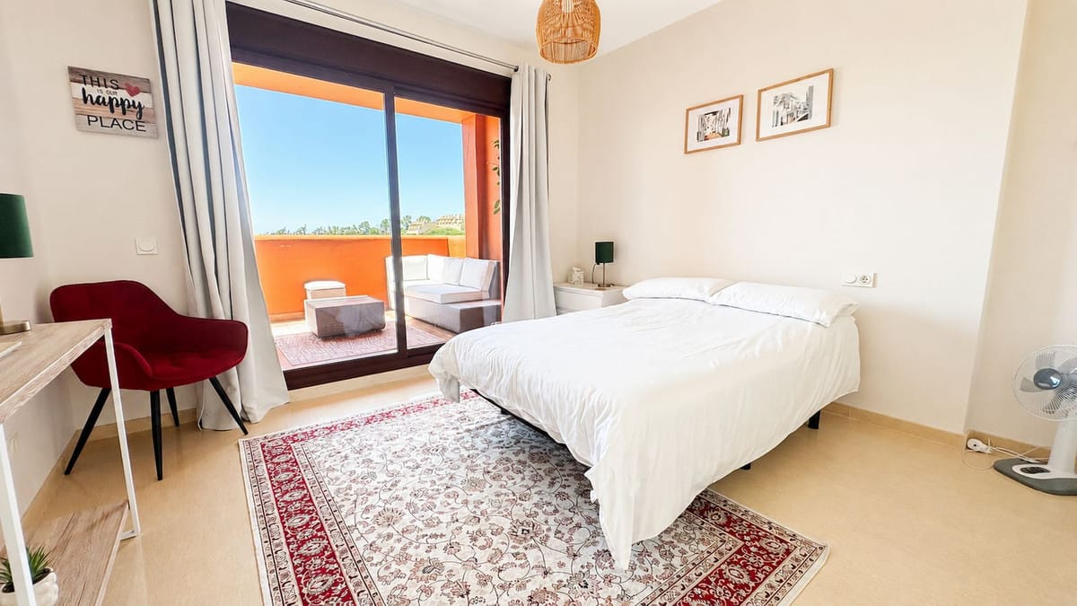 Drie-slaapkamer appartement in La Duquesa in La Duquesa - foto 11