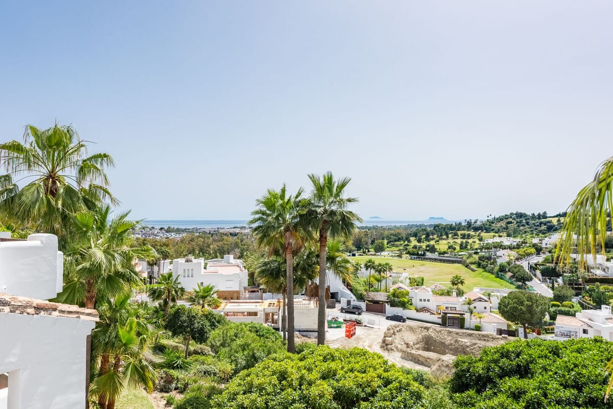 Drie-slaapkamer penthouse in Atalaya in Atalaya - foto 4