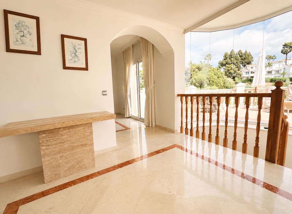 Vrijstaande villa met uitzicht op zee in Calahonda in Calahonda - foto 17