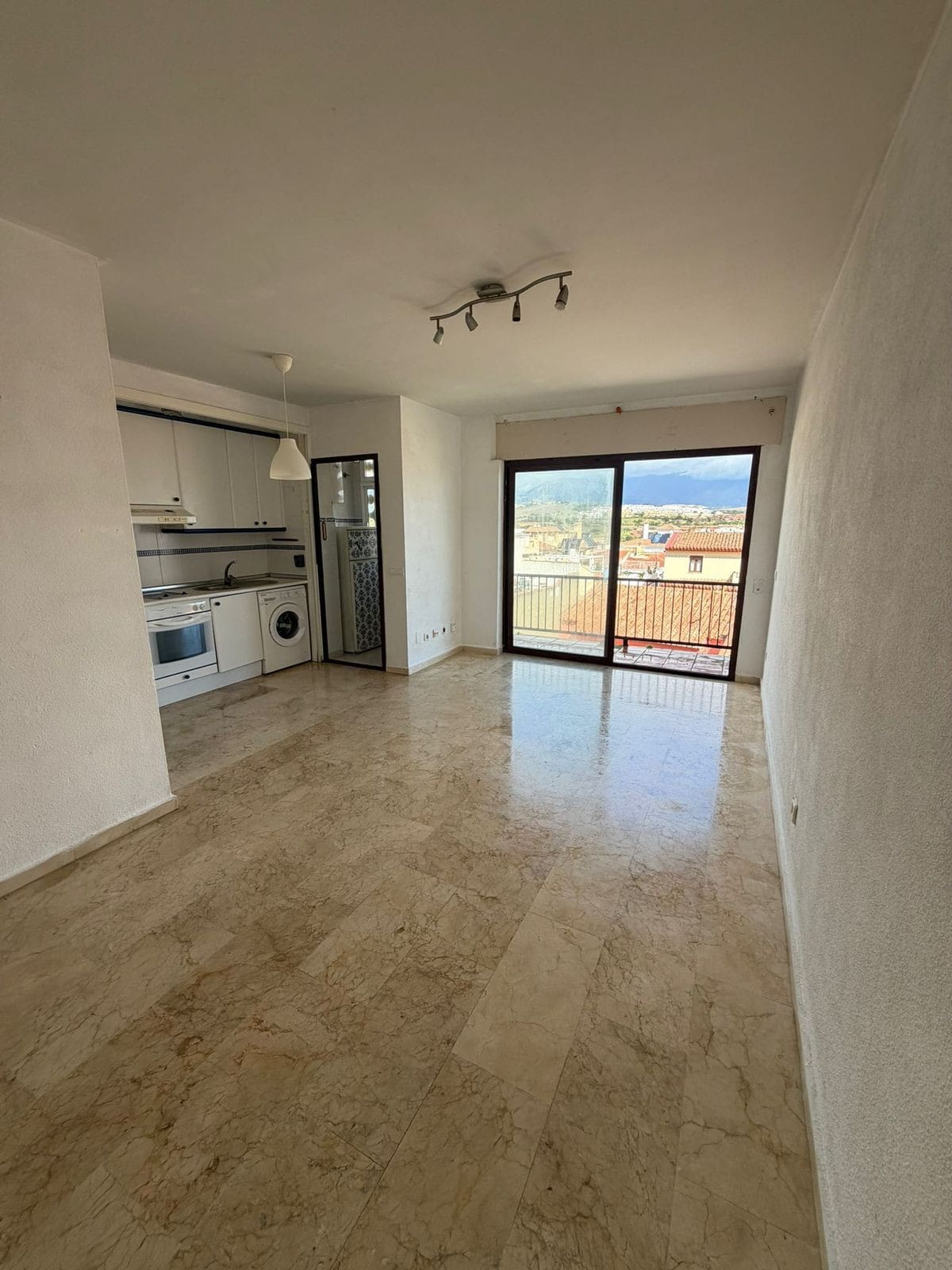 Lichtstudio in het hart van Sabinillas in San Luis de Sabinillas - foto 3