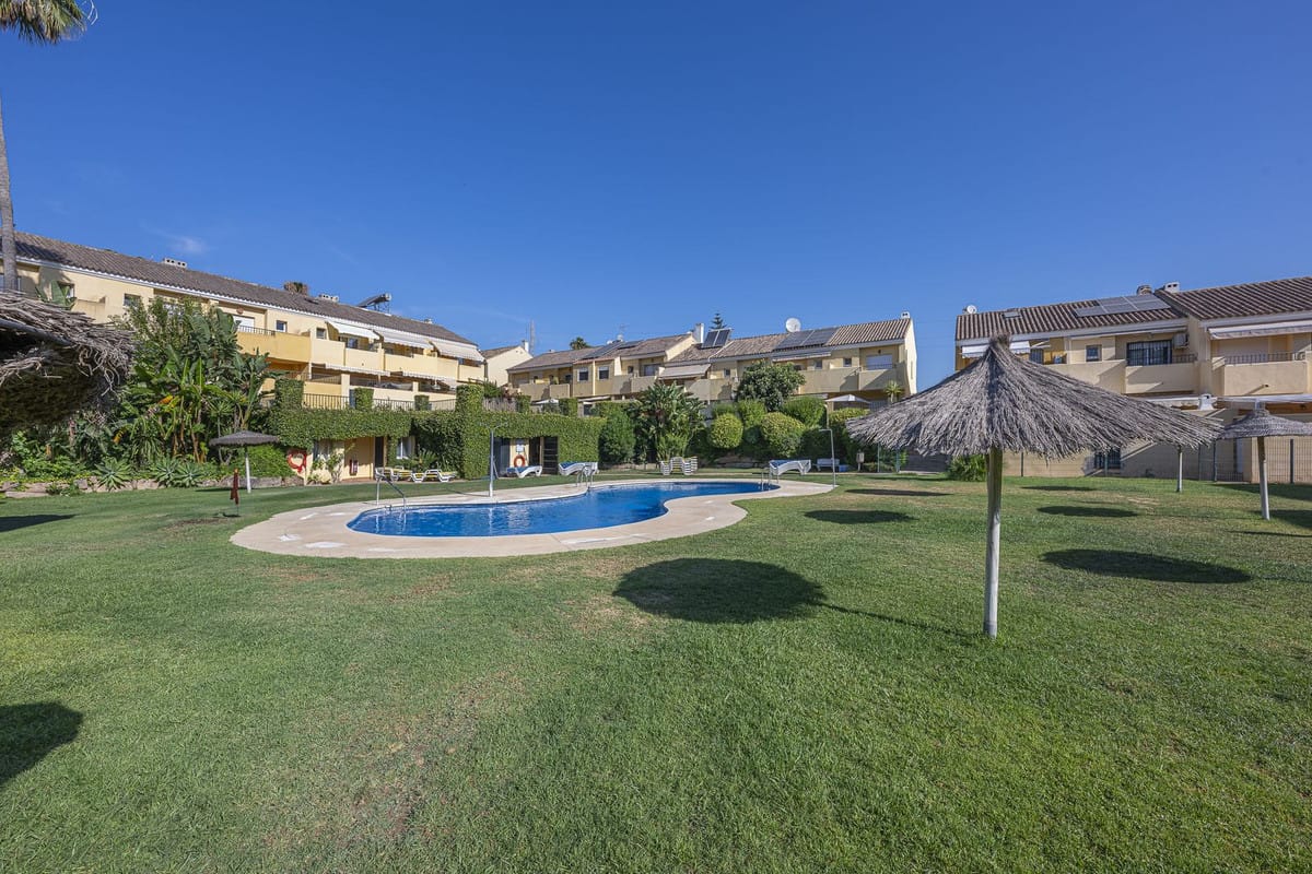 Drie-slaapkamerwoning in Estepona in Estepona - foto 3