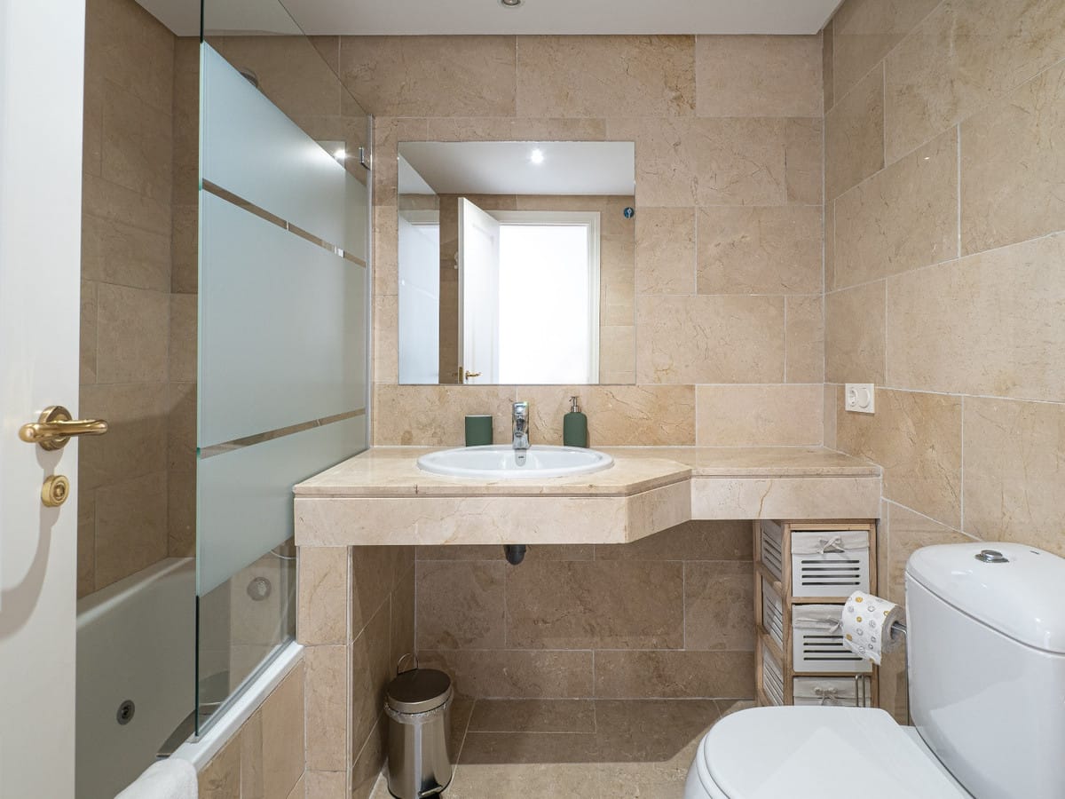 Appartement met 2 slaapkamers in Manilva (R5413633) in Manilva - foto 17