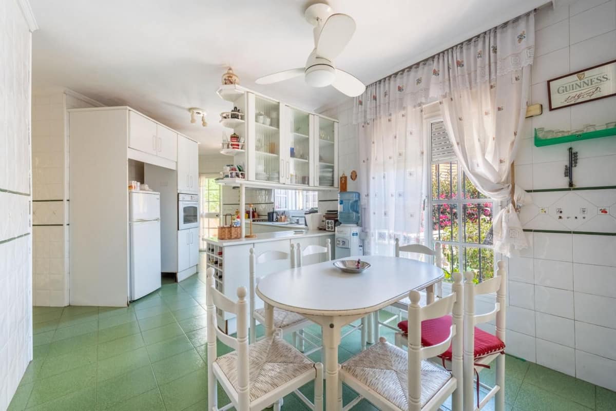 Villa met 8 slaapkamers in Marbella in Marbella - foto 3