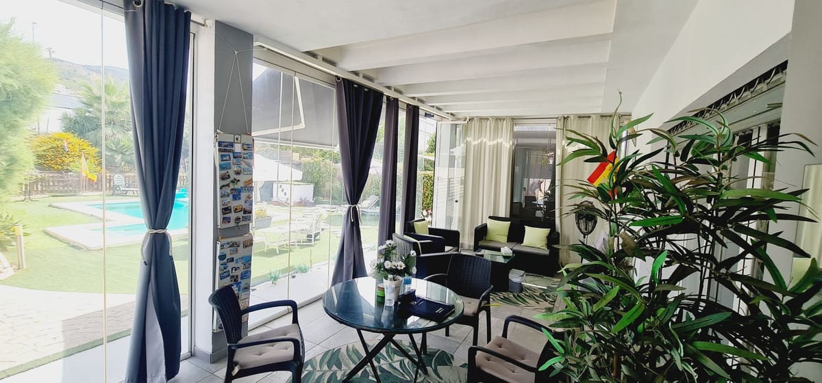 Vrijstaande villa met 4 slaapkamers in Alhaurín de la Torre in Alhaurín de la Torre - foto 7