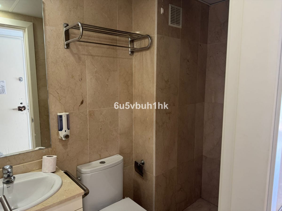 Penthouse met potentieel in Benalmádena Costa – 1 slaapkamer in Benalmadena Costa - foto 12