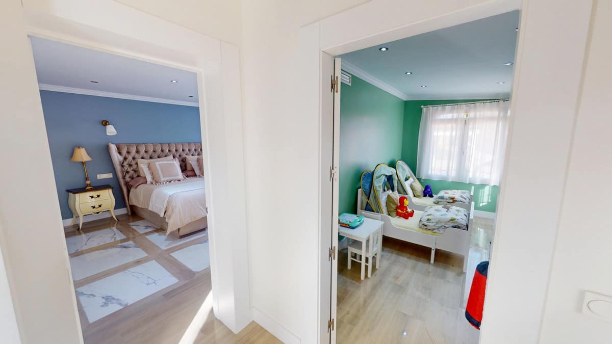 Vrijstaande villa met 4 slaapkamers in Caleta de Vélez in Caleta de Vélez - foto 3