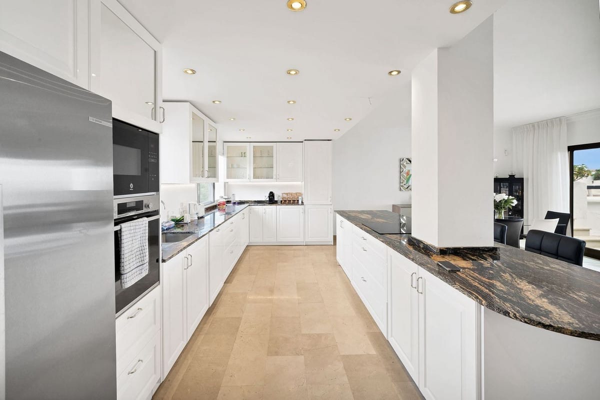 Penthouse met 3 slaapkamers aan Marbella’s Golden Mile in Marbella - foto 10