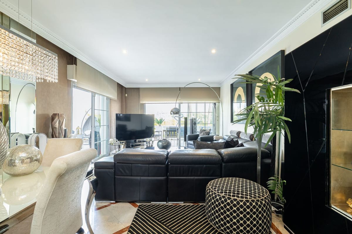 Elegant 2-slaapkamerappartement op loopafstand van het iconische Puerto Banús – Marbella in Nueva Andalucía - foto 17