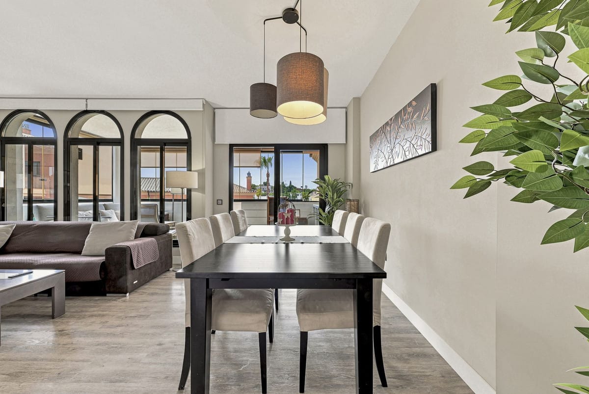 Exclusief gerenoveerd appartement met 3 slaapkamers in Elviria – Santa María in Elviria - foto 2