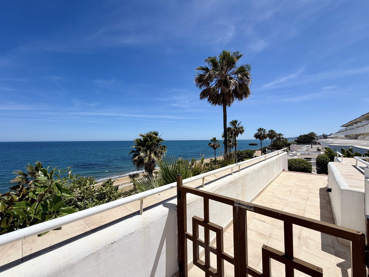 Appartement met 2 slaapkamers aan het strand in Estepona in Estepona - foto 2
