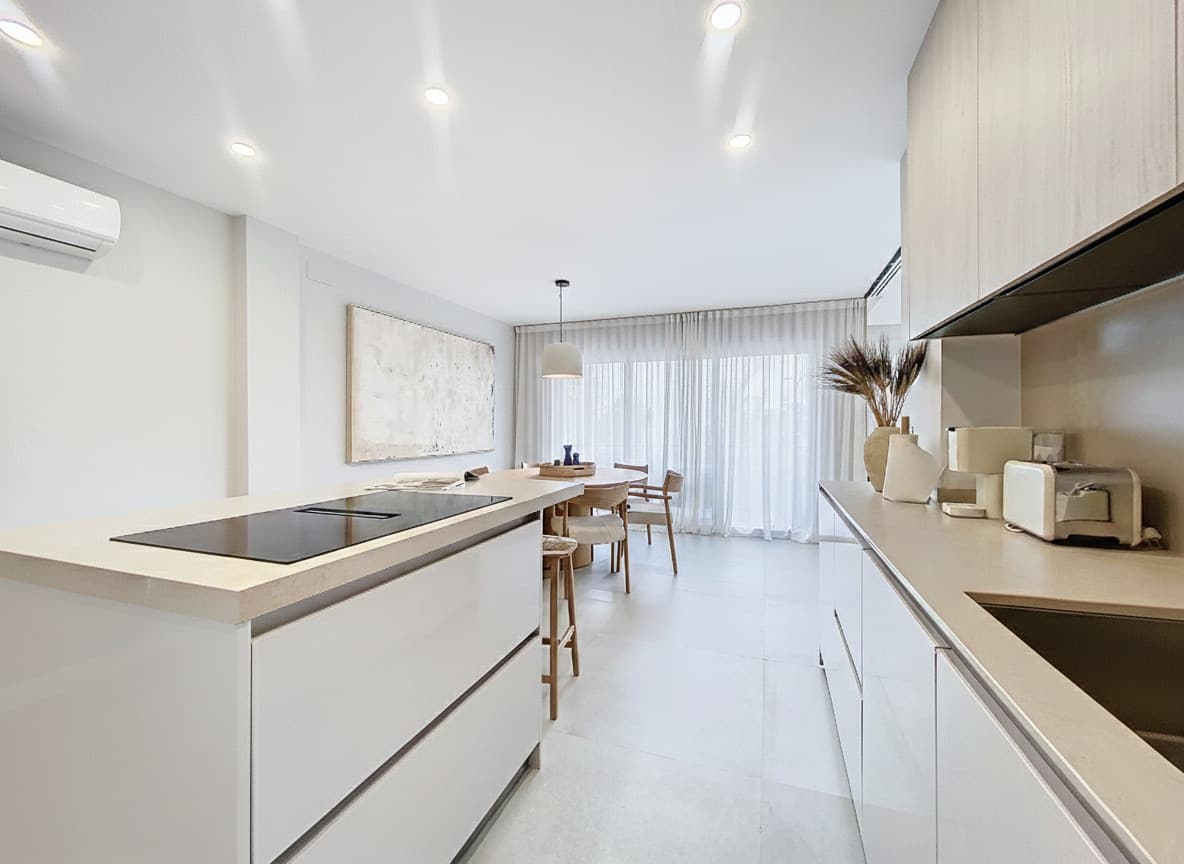 Appartement aan het strand in Estepona — 2 slaapkamers, 97 m² in Estepona - foto 8