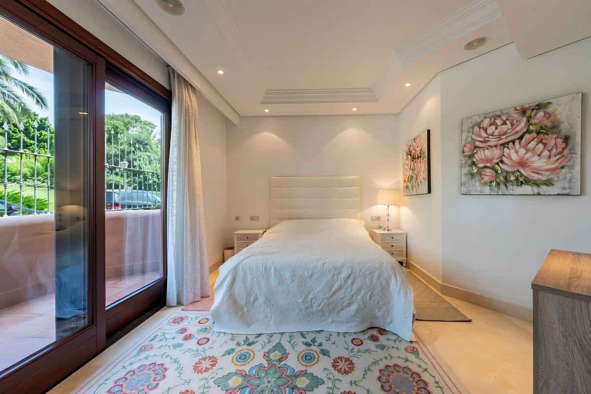 3-slaapkamer appartement aan het strand met overdraagbare toeristenvergunning | New Golden Mile, Estepona in New Golden Mile - foto 19