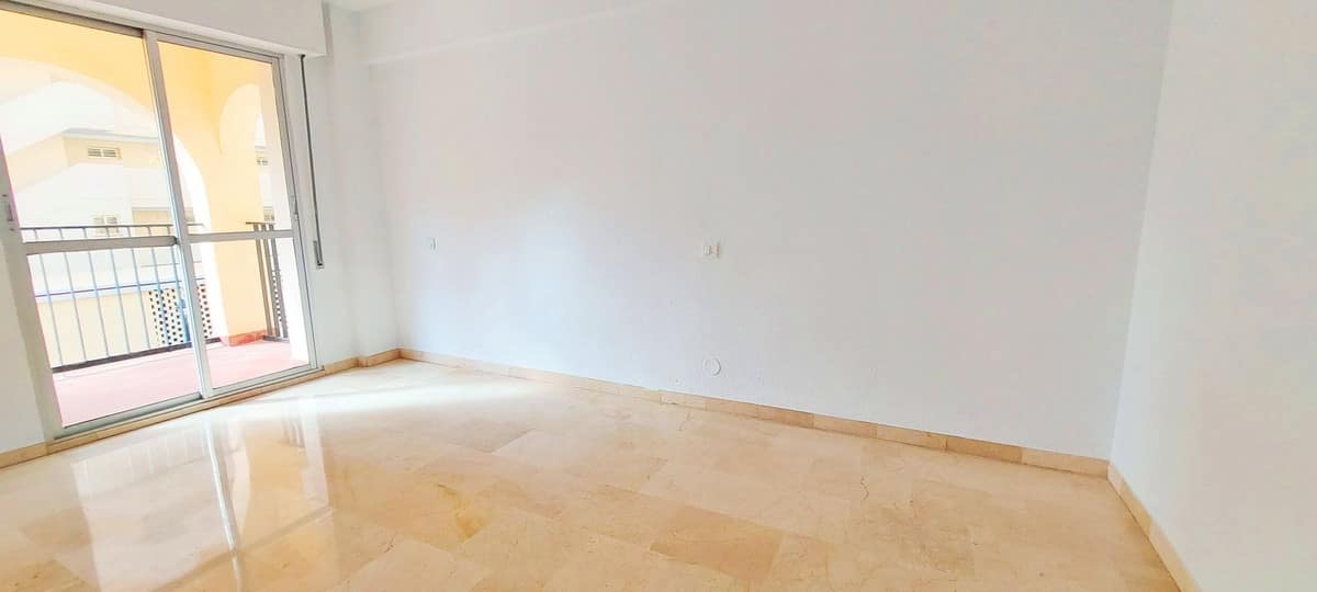 Ruim appartement met drie slaapkamers in Fuengirola, 200 m van het strand in Fuengirola - foto 10