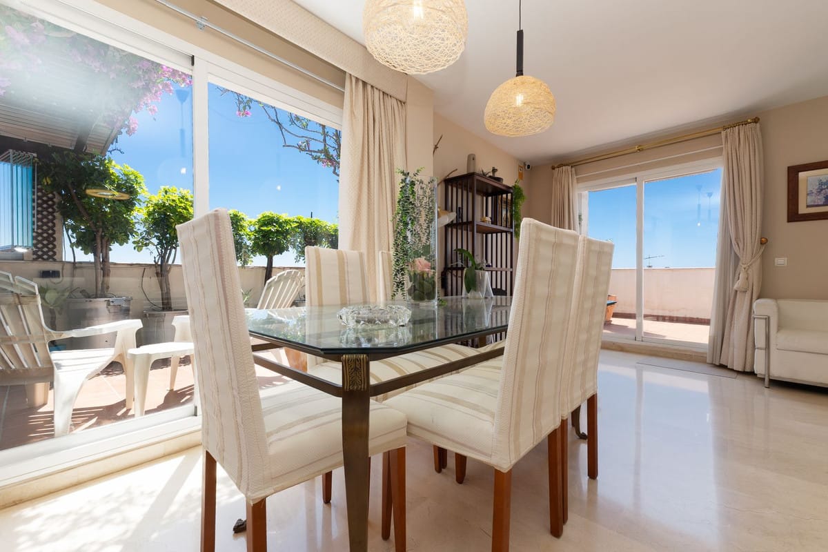 3 bedroom Apartment in Estepona in Estepona - foto 6
