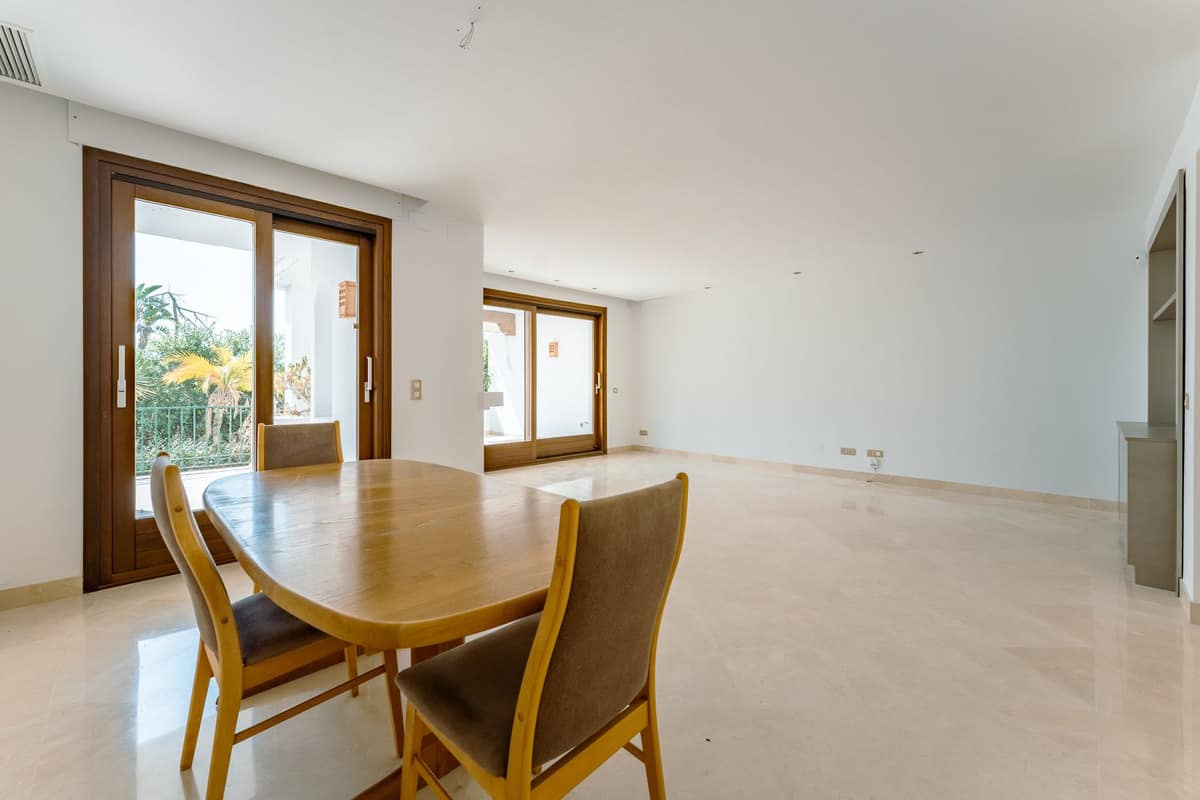 Drie-slaapkamer stadswoning in El Paraiso in El Paraiso - foto 10