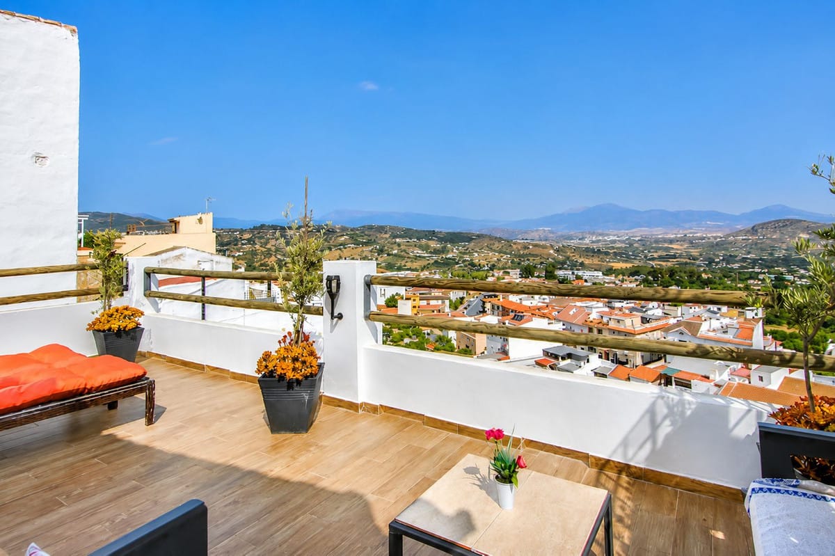 4-slaapkamer stadswoning met panoramisch uitzicht in Alhaurín el Grande in Alhaurín el Grande - foto 3