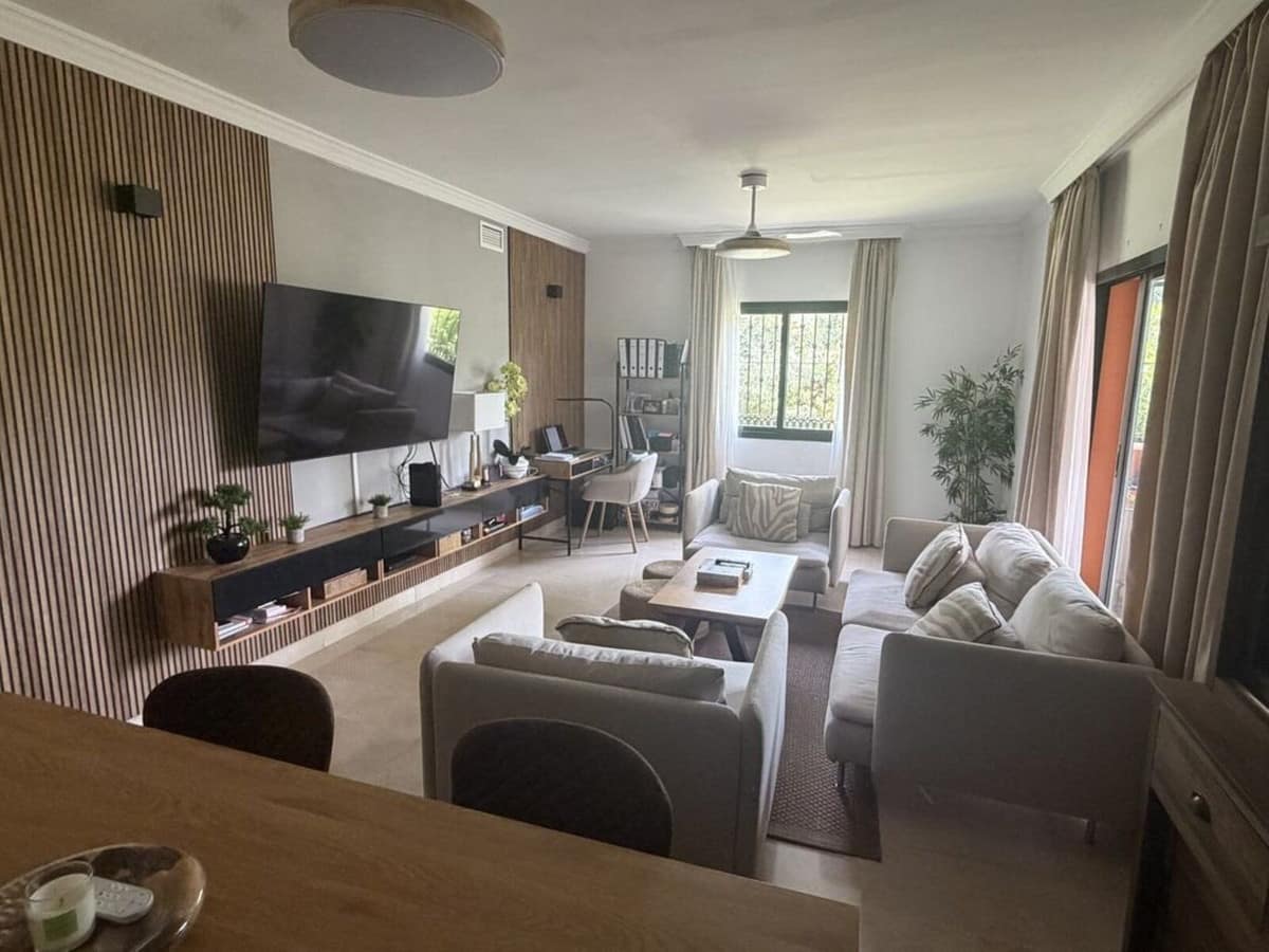 Drie-slaapkamerappartement in Elviria, Marbella in Marbella - foto 2