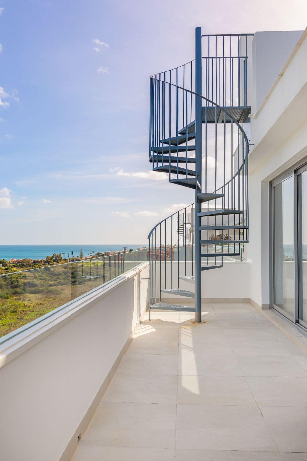 3-slaapkamer penthouse in Estepona – zee- en bergzicht, nabij strand in Estepona - foto 17