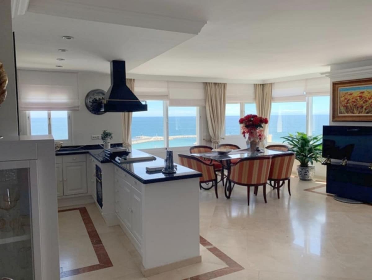 Penthouse duplex met 2 slaapkamers aan het strand in Estepona in Estepona - foto 3