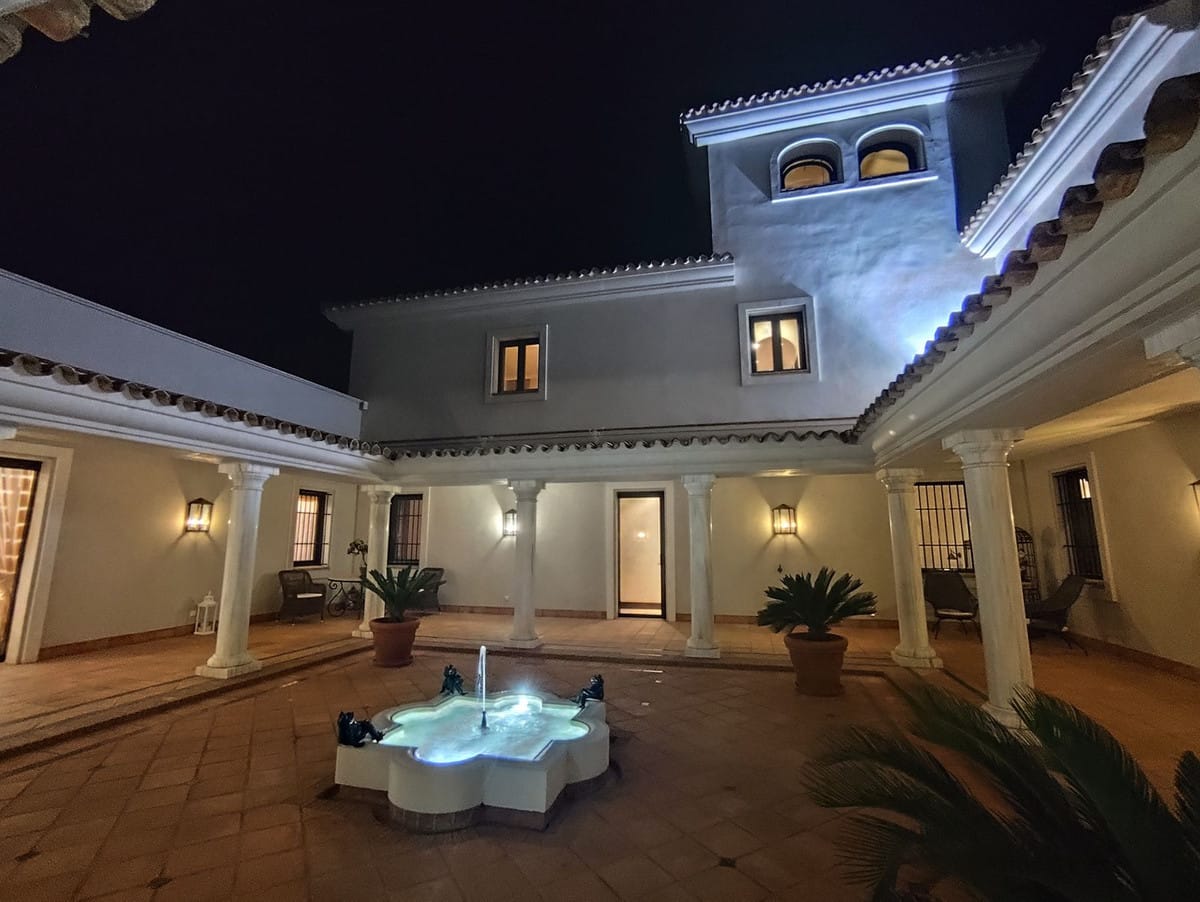 7-slaapkamer villa aan Frontline Golf in San Roque Club in San Roque Club - foto 3