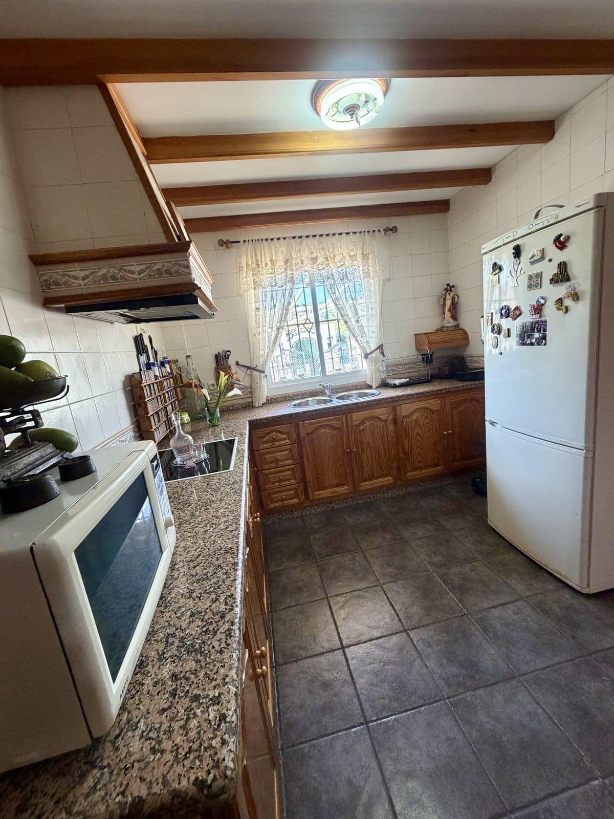 3-slaapkamer stadswoning in Estepona met ruim terras en garage in Estepona - foto 8