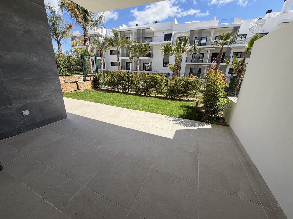 Nieuw 2-slaapkamer appartement in Estepona, op 400 m van het strand in Estepona - foto 20