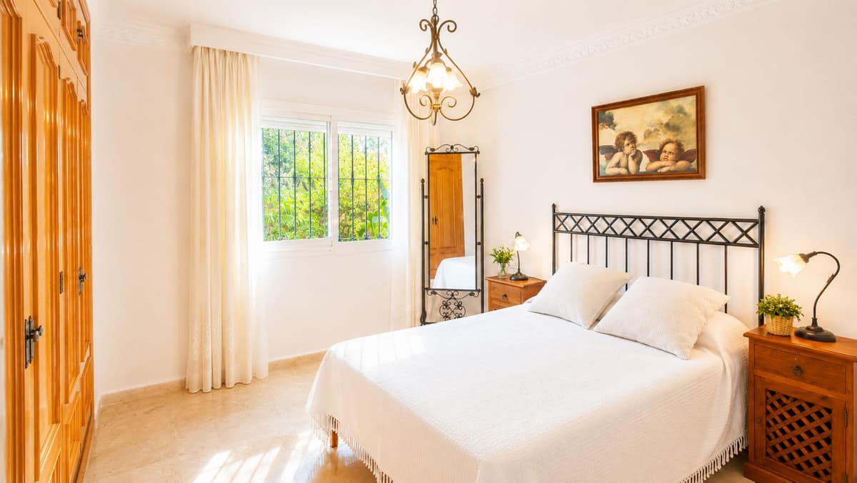 Huis met 3 slaapkamers in Estepona in Estepona - foto 13