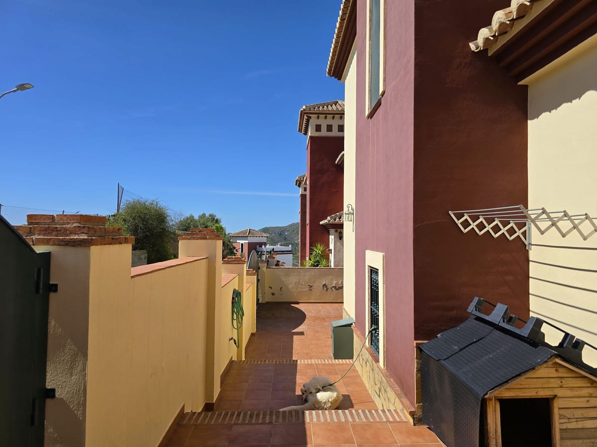 Prachtige villa met drie verdiepingen en spectaculair uitzicht in Canillas de Albaida in Canillas de Albaida - foto 5