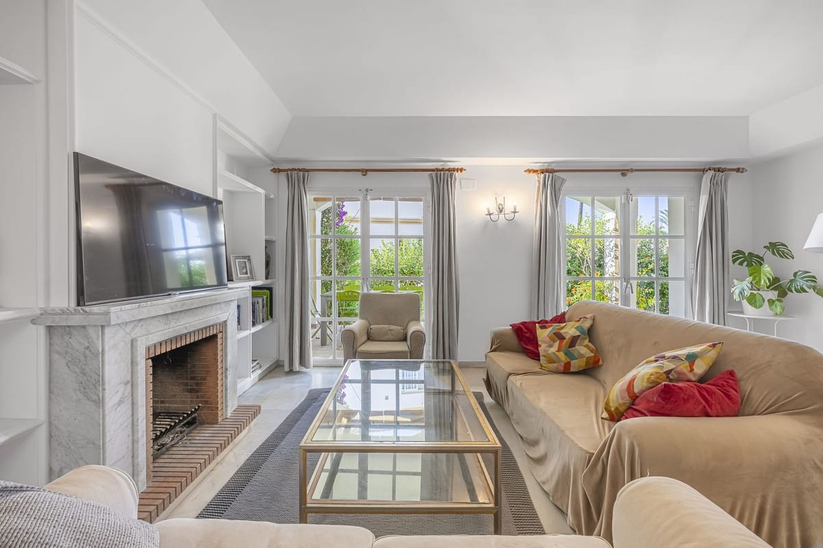 Halfvrijstaande villa met 3 slaapkamers in Estepona in Estepona - foto 6