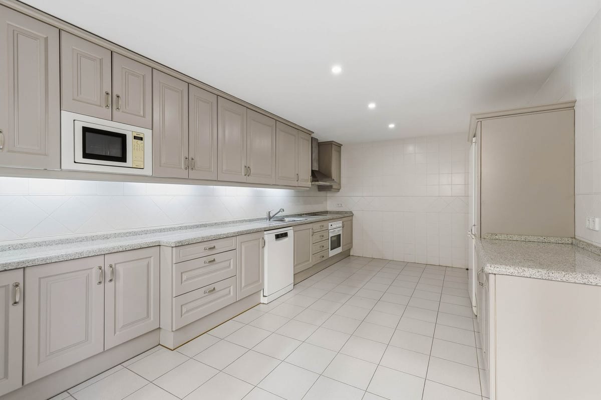 4-slaapkamer penthouse duplex in Los Arqueros Golf & Country Club, Benahavís in Los Arqueros - foto 5