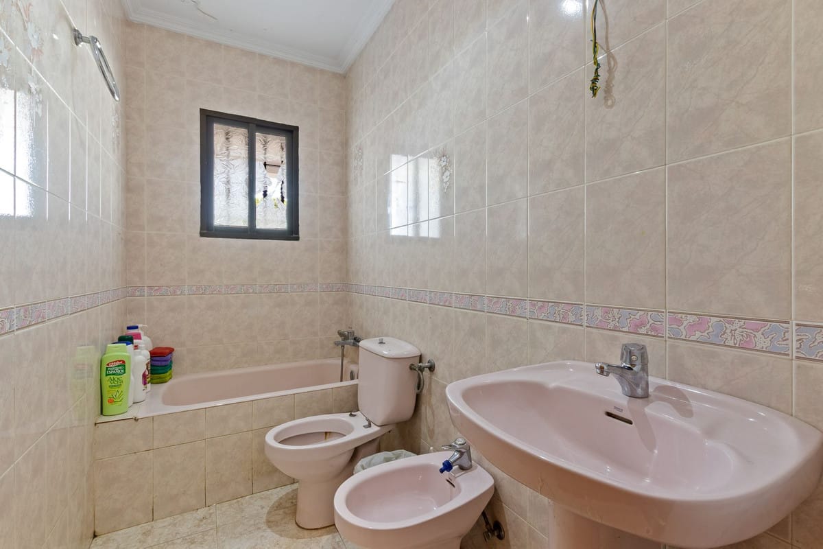 4-slaapkamerwoning in Los Pinos, Alhaurín de la Torre in Alhaurín de la Torre - foto 10