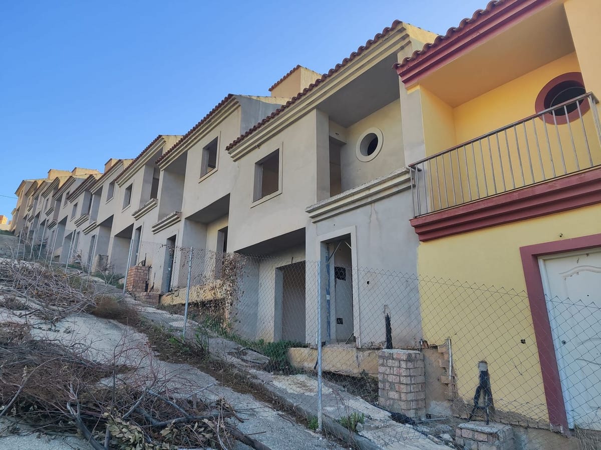 3-slaapkamerwoning in Alcaucín in Alcaucín - foto 2