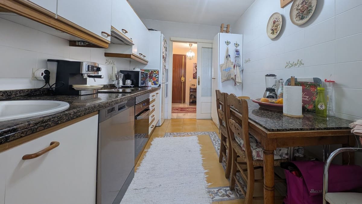 4-slaapkamer appartement in Fuengirola met zwembad en op steenworp afstand van zee in Fuengirola - foto 8