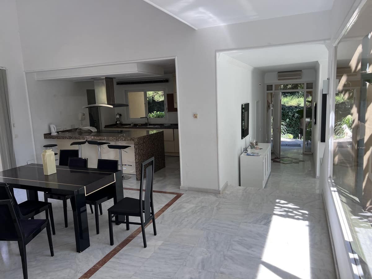 4-slaapkamer villa in Bahía de Marbella met zeezicht in Bahía de Marbella - foto 11