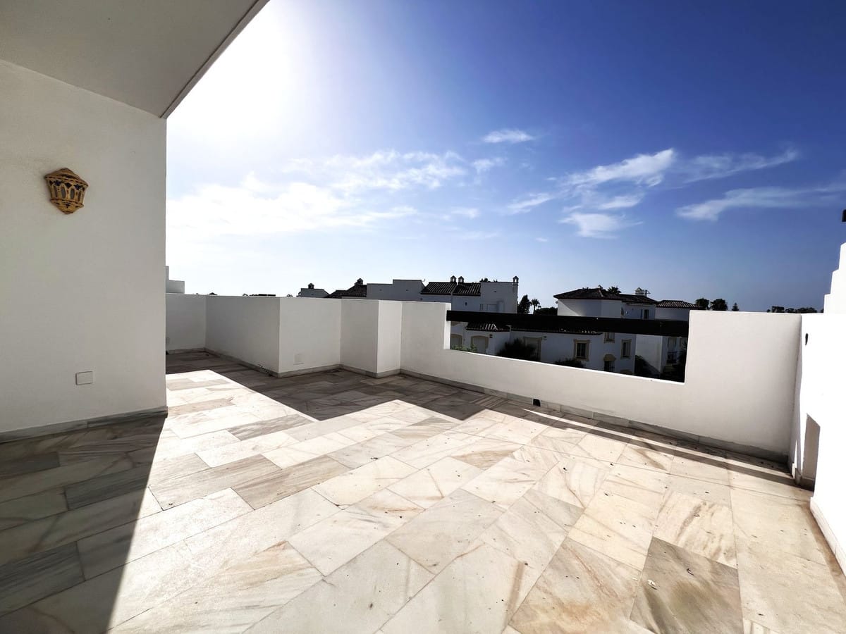Appartement met 2 slaapkamers in Estepona in Estepona - foto 2