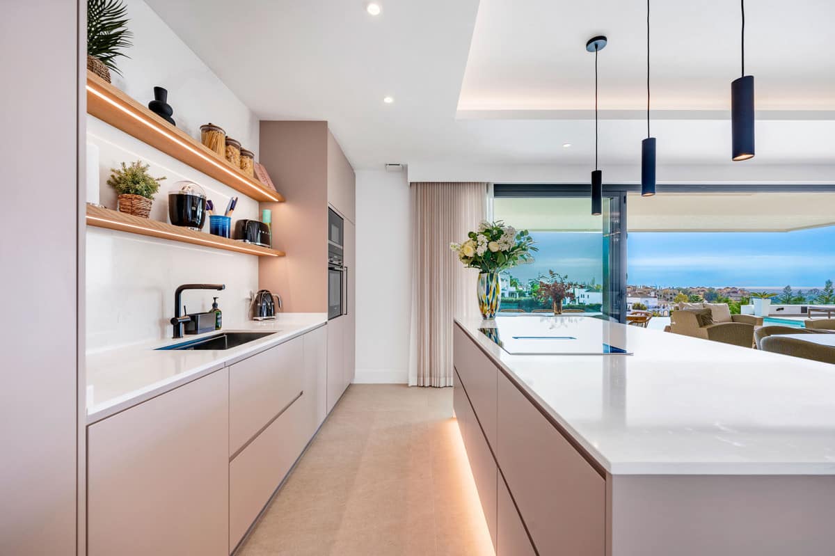 Villa met 6 slaapkamers in Estepona in Estepona - foto 11