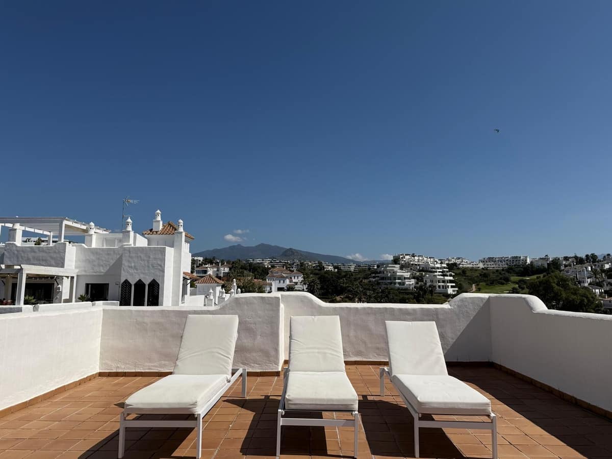 Drie-slaapkamer duplex penthouse in Estepona in Estepona - foto 2