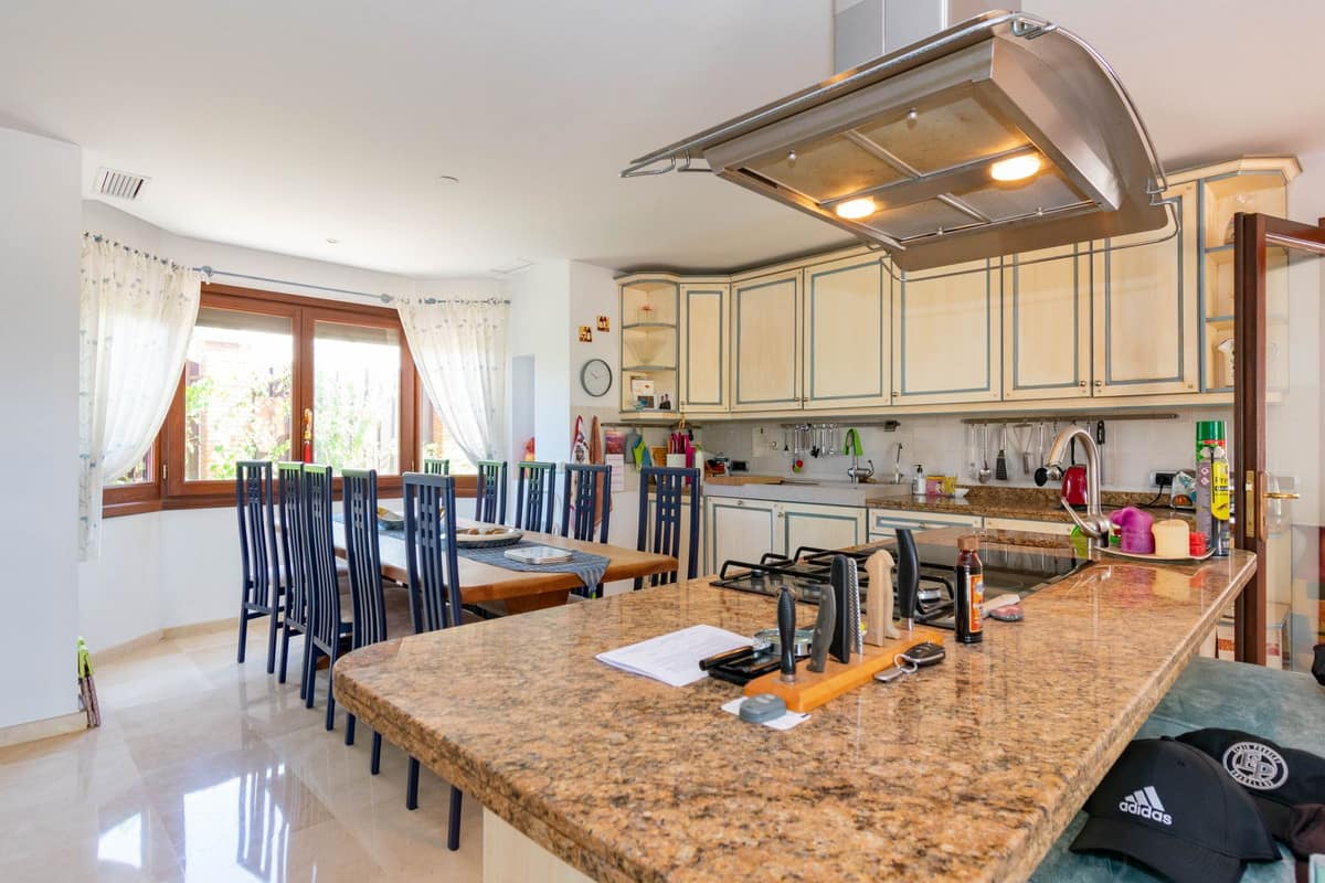 Villa met 4 slaapkamers in Estepona in Estepona - foto 10