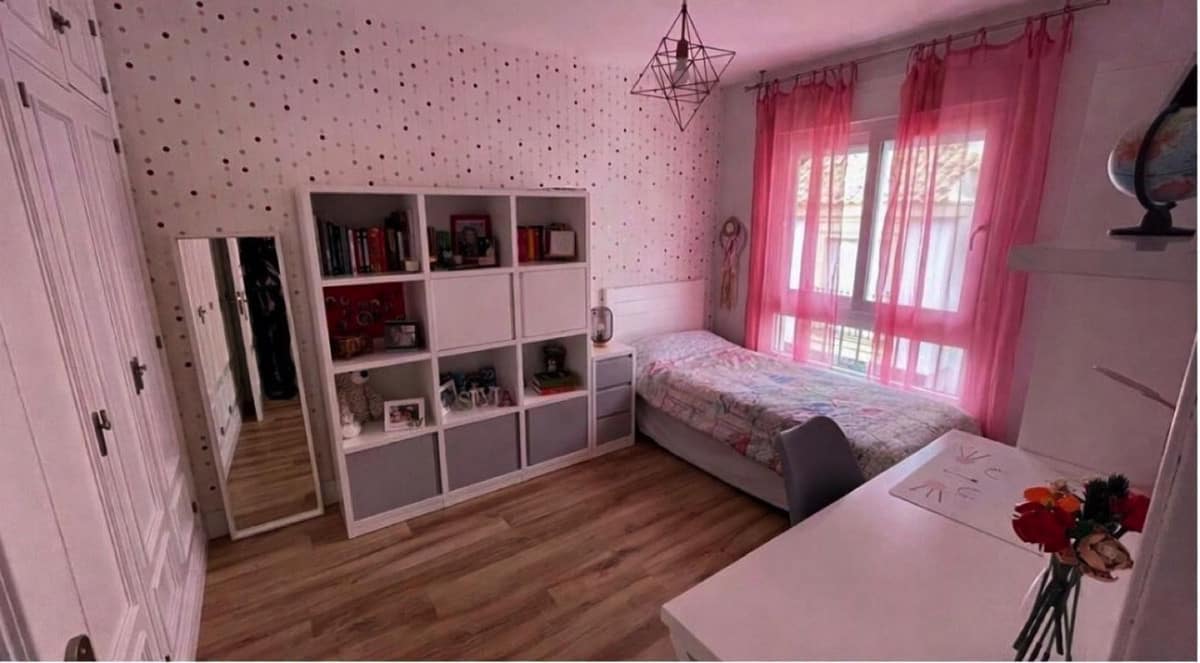 Ruime 4-slaapkamer stadswoning met privégarage en lift in Marbella in Marbella - foto 9