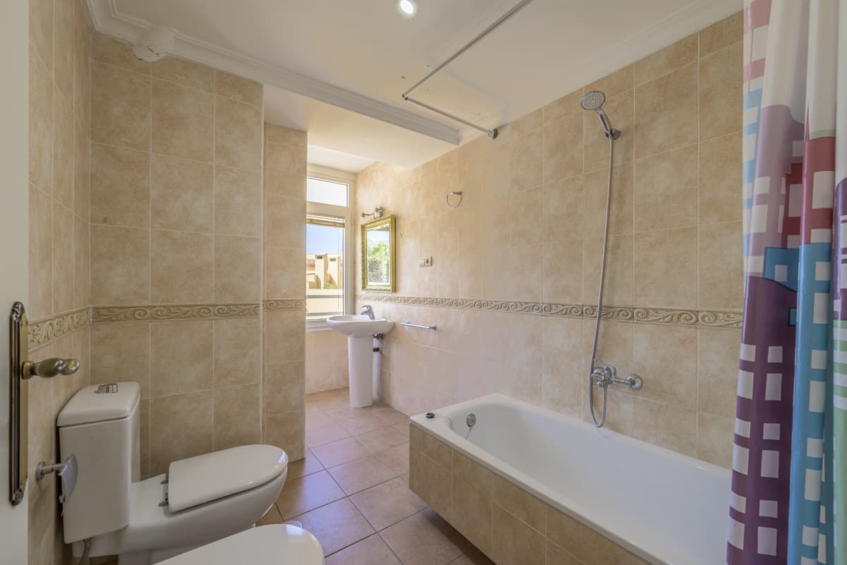 1 slaapkamer appartement in La Carihuela met zeezicht en terras in La Carihuela - foto 12