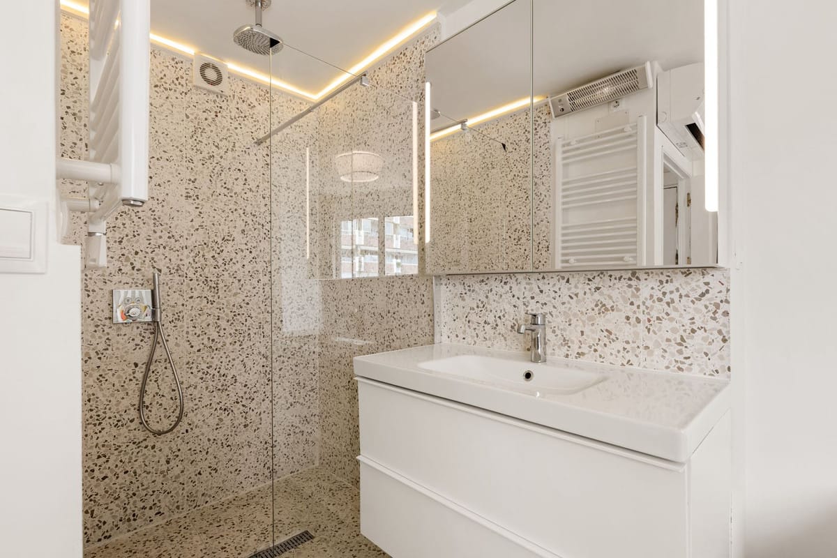 Panoramisch zeezicht appartement met 2 slaapkamers in El Bajondillo, Torremolinos in Torremolinos - foto 18