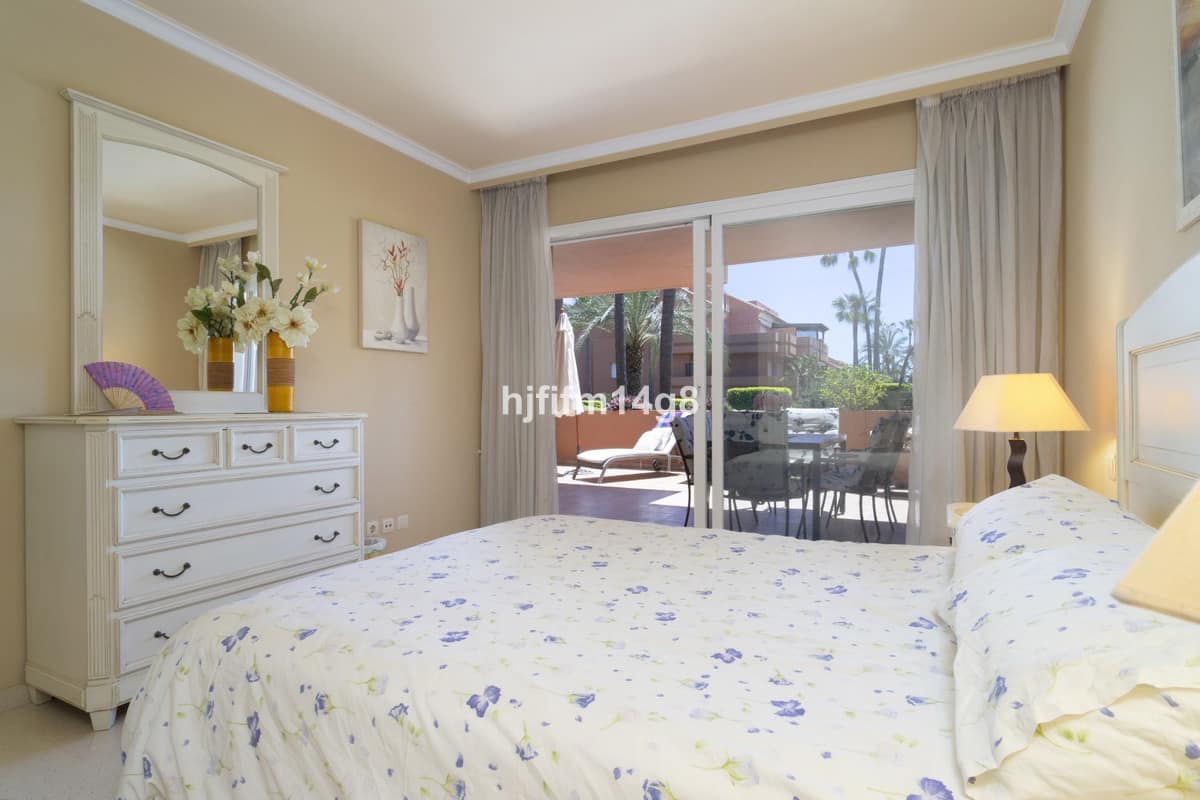 Tweeslaapkamerappartement in El Embrujo Playa nabij Puerto Banús in Puerto Banús - foto 12