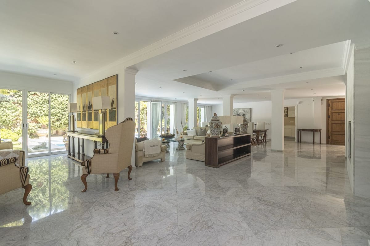 Luxe villa met 5 slaapkamers in Los Monteros Playa in Los Monteros - foto 9