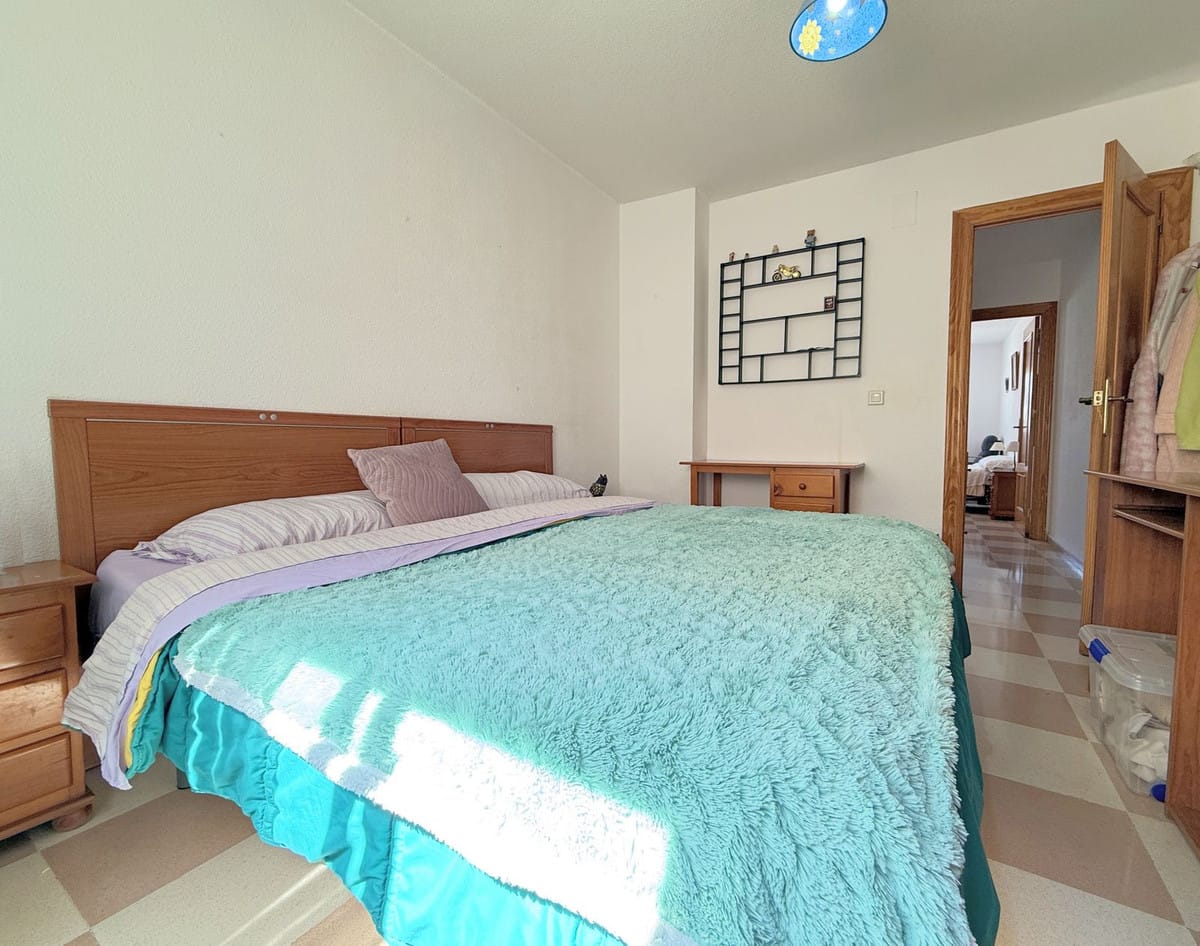 Centraal gelegen 4-slaapkamer appartement in Estepona in Estepona - foto 11